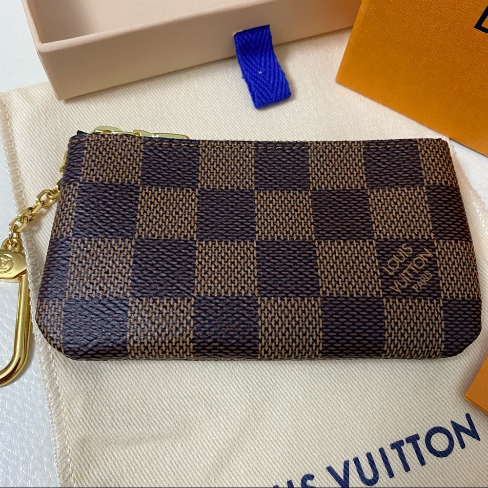 Louis Vuitton Damier Ebene Key Pouch - Picture 14 of 15